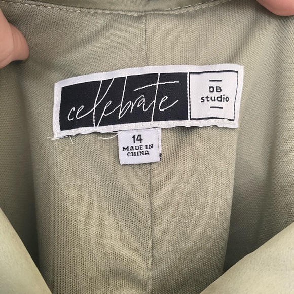 David's Bridal Green Ruched Maxi Gown - Picture 7 of 10